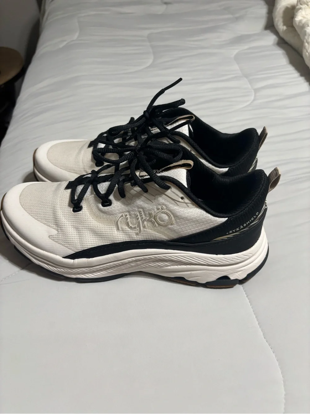 Women’s Ryka Devoted RS Walking Sneaker size 8M